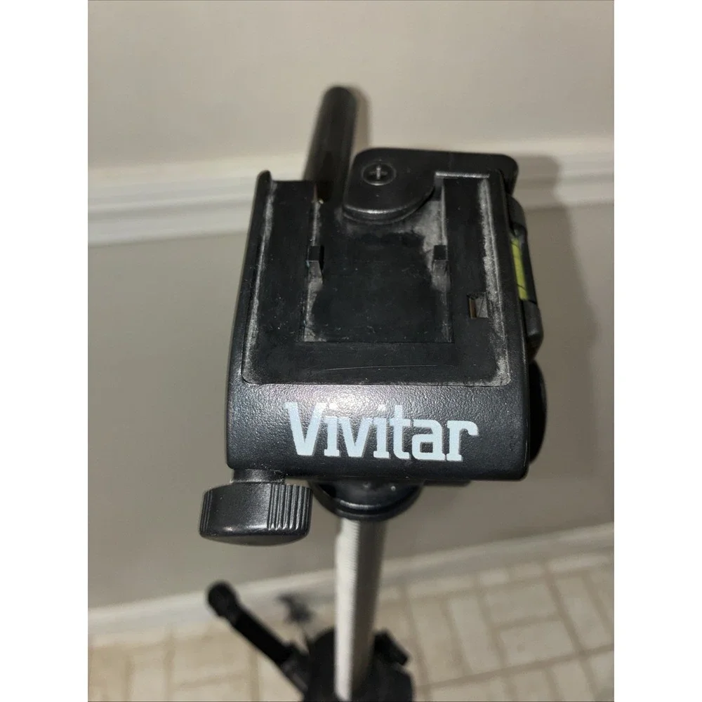 Vivitar VPT 120 Deluxe Lightweight Video Photo Camera Tripod 1999 Works